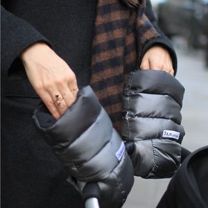 Silver/metallic gray 7am enfant warmmuff stroller mittens in excellent condition